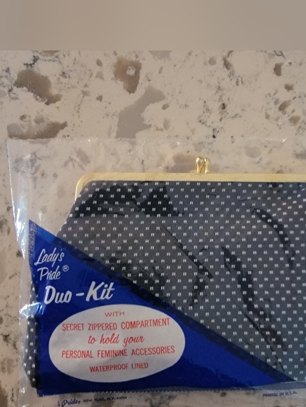 NOS Vintage 1970s Lady’s Pride Navy Polka Dot Foldable Tote Bag Lucite Handles - Picture 5 of 5